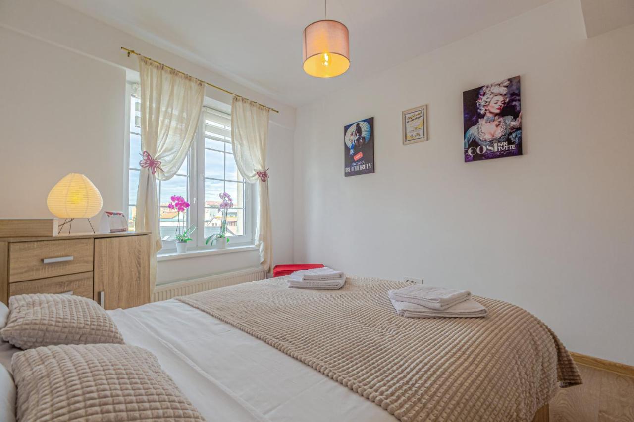Appartement Opera Apart à Braşov Extérieur photo